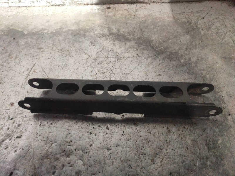 Recambio de brazo suspension superior trasero izquierdo para bmw x1 (e84) xdrive 18d referencia OEM IAM 676347703  