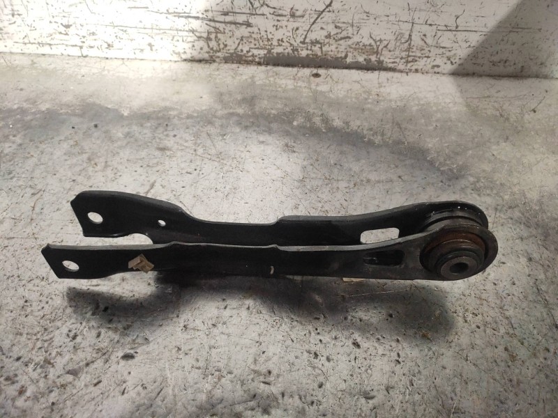 Recambio de brazo suspension superior trasero izquierdo para bmw x1 (e84) xdrive 18d referencia OEM IAM 6782168  