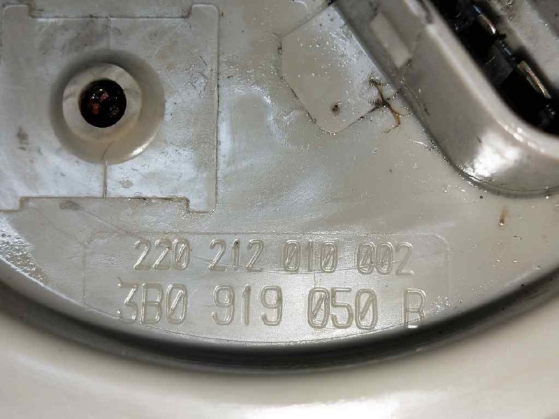 Recambio de bomba combustible para skoda superb (3u4) 1.9 tdi referencia OEM IAM 3B0919050B 220212010002 VDO AFORADOR