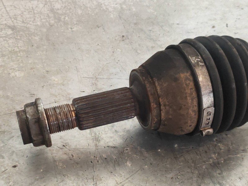 Recambio de transmision delantera derecha para ford fiesta (cb1) ambiente referencia OEM IAM 8V513B436AE  