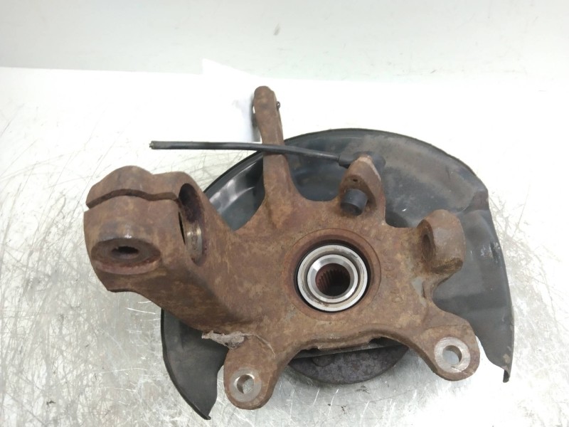 Recambio de mangueta delantera derecha para mg rover mg zr (f/rf) 105 referencia OEM IAM   