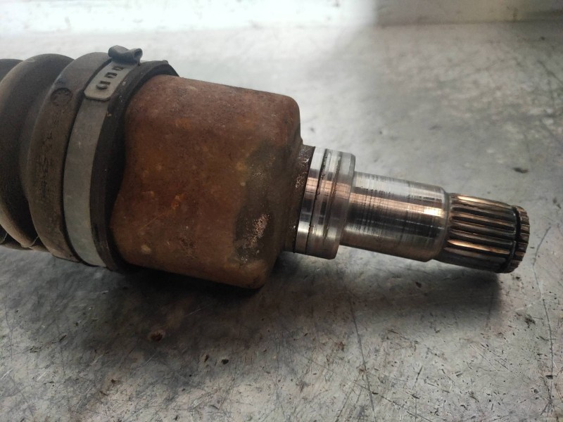 Recambio de transmision delantera izquierda para ford fiesta (cb1) ambiente referencia OEM IAM 8V513B437AAA  