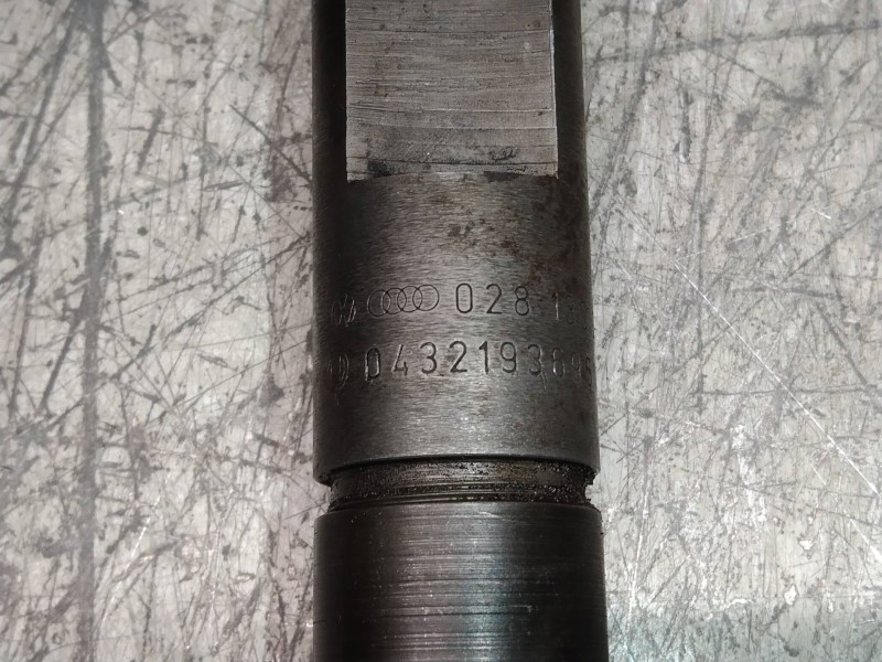 Recambio de inyector para seat leon (1m1) signo referencia OEM IAM 0432193696 028130202P 