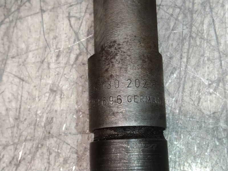 Recambio de inyector para seat leon (1m1) signo referencia OEM IAM 0432193696 028130202P 