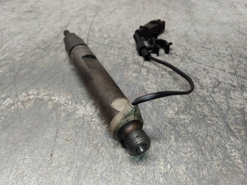 Recambio de inyector para seat leon (1m1) signo referencia OEM IAM 0432193694 028130202Q 