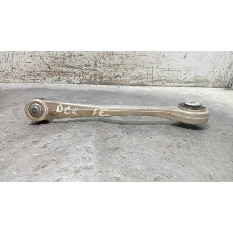 Recambio de brazo suspension superior delantero izquierdo para audi a4 ber. (b8) 2.0 16v tdi referencia OEM IAM   