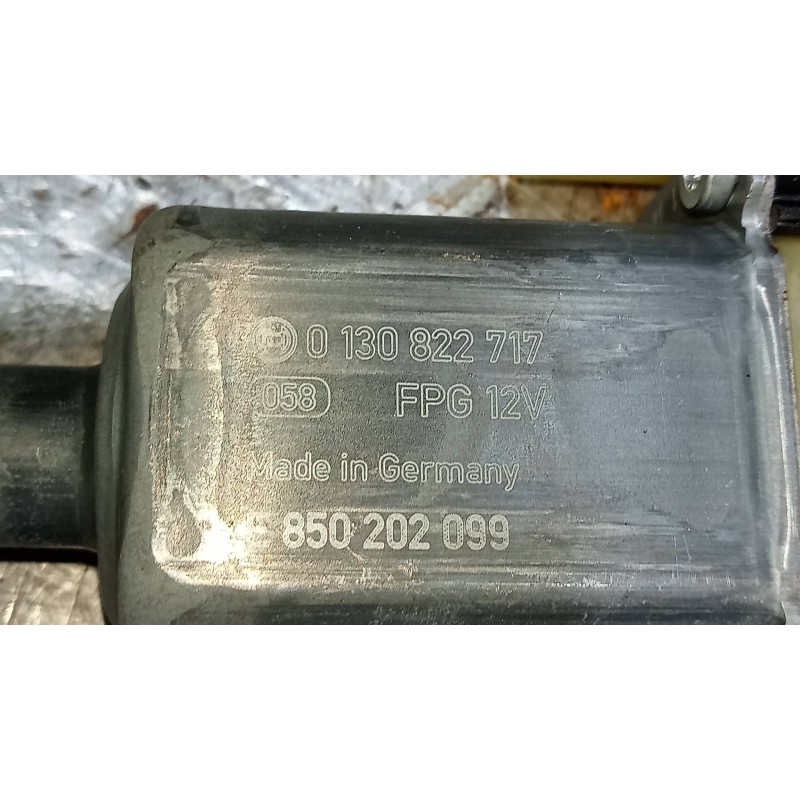 Recambio de elevalunas delantero izquierdo para volkswagen golf vii lim. (bq1) sport referencia OEM IAM 5G4837461H 0130822717 5P