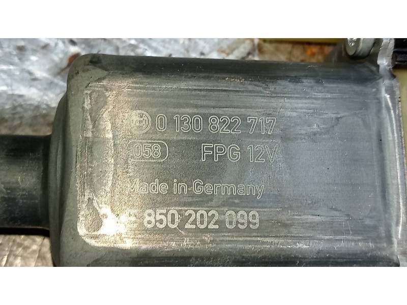 Recambio de elevalunas delantero izquierdo para volkswagen golf vii lim. (bq1) sport referencia OEM IAM 5G4837461H 0130822717 5P