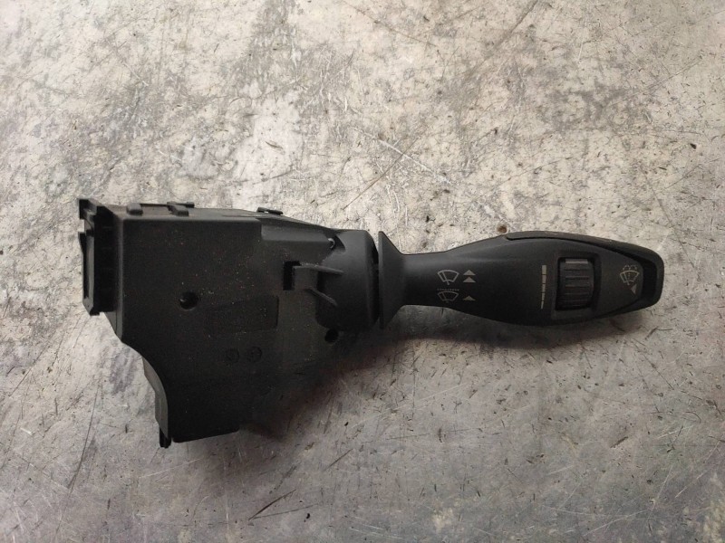 Recambio de mando limpia para ford fiesta (cb1) ambiente referencia OEM IAM 8A6T17A553AC  