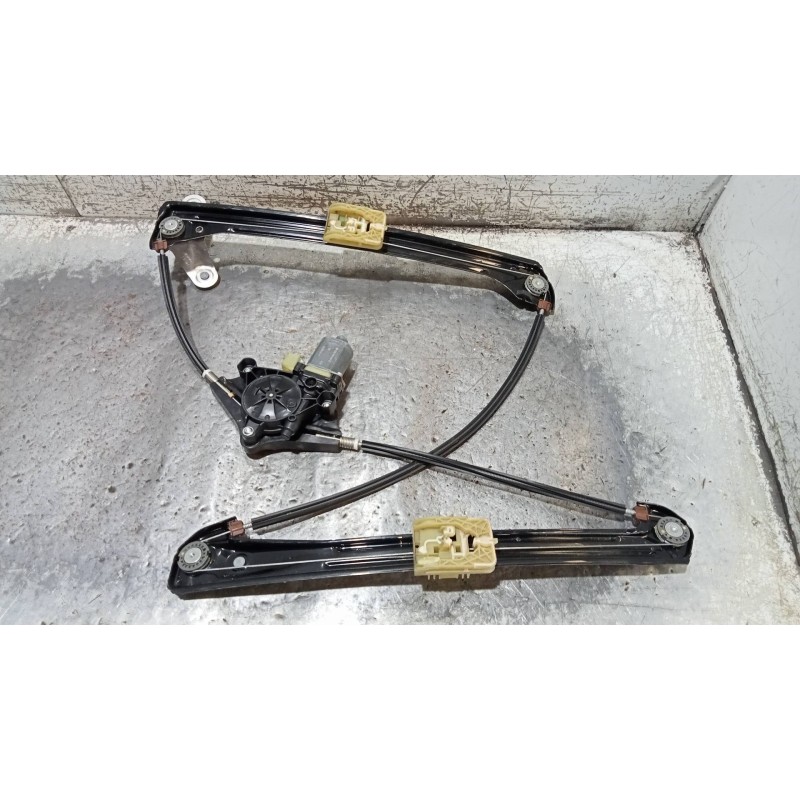 Recambio de elevalunas delantero izquierdo para volkswagen golf vii lim. (bq1) sport referencia OEM IAM 5G4837461H 0130822717 5P