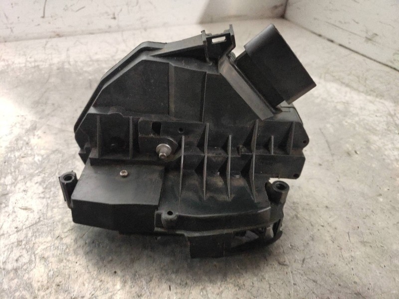 Recambio de motor cierre centralizado delantero derecho para ford fiesta (cb1) ambiente referencia OEM IAM 8A6AA21812BE 3P 