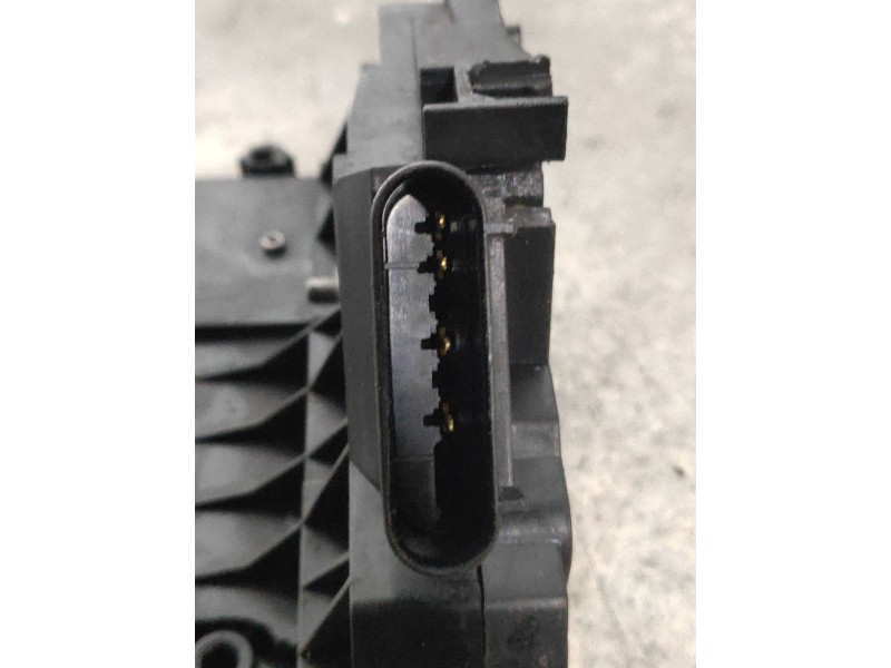Recambio de motor cierre centralizado delantero derecho para ford fiesta (cb1) ambiente referencia OEM IAM 8A6AA21812BE 3P 