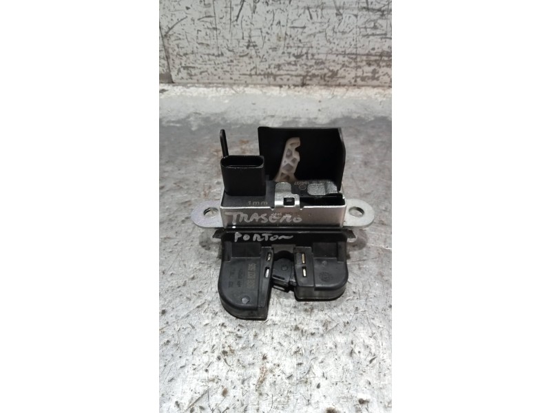 Recambio de motor cierre centralizado porton para volkswagen golf vii lim. (bq1) sport referencia OEM IAM 5G6827505  