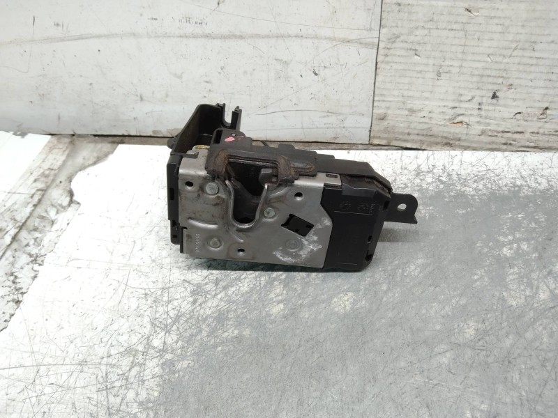 Recambio de motor cierre centralizado delantero derecho para opel astra gtc enjoy referencia OEM IAM 13210749 3P 3P