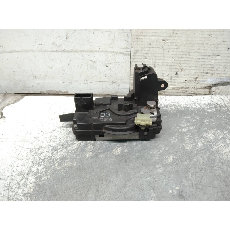 Recambio de motor cierre centralizado delantero derecho para opel astra gtc enjoy referencia OEM IAM 13210749 3P 3P