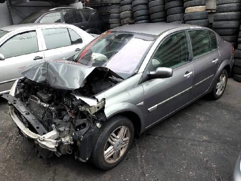 renault megane ii classic berlina del año 2004