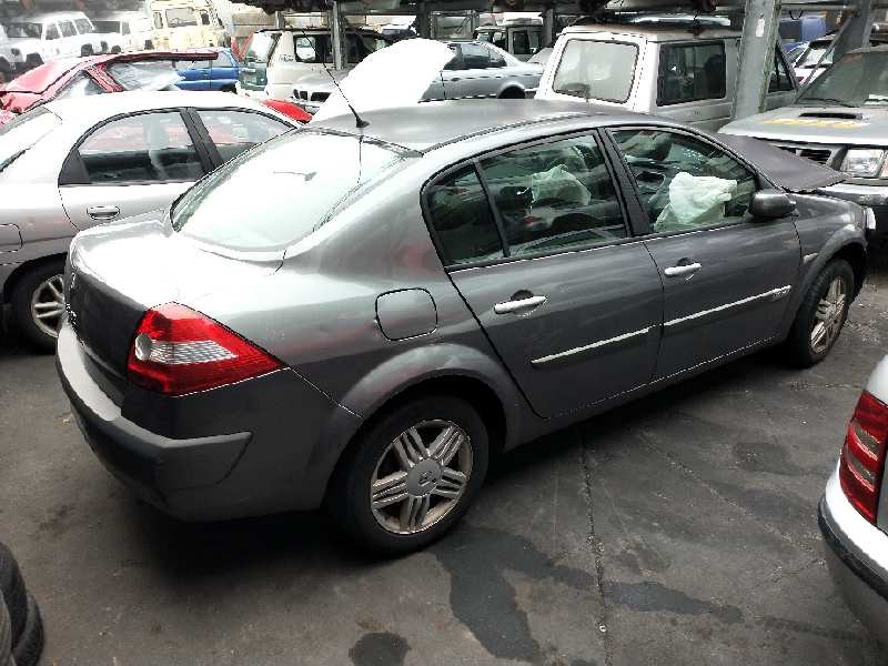 renault megane ii classic berlina del año 2004