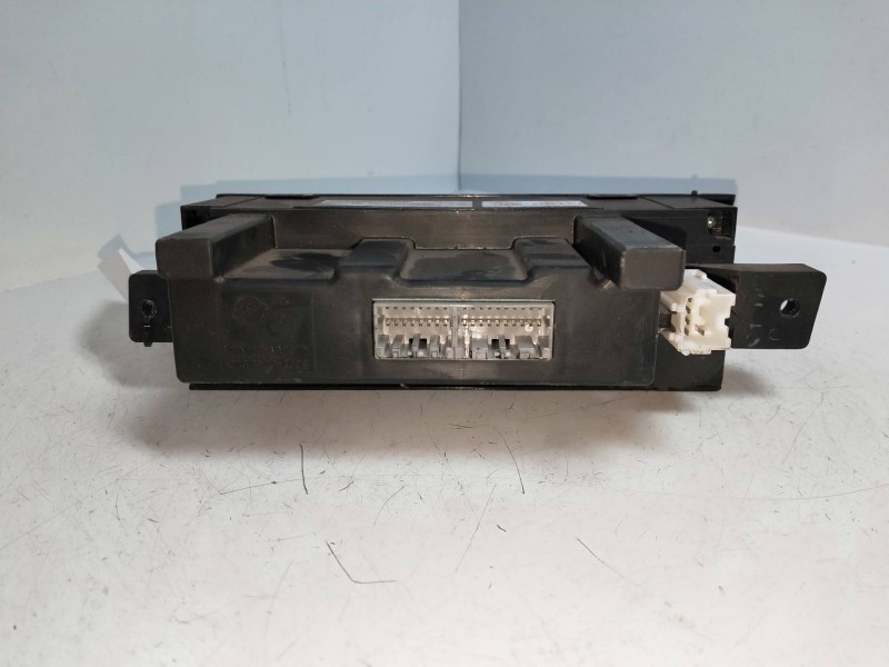Recambio de mando calefaccion / aire acondicionado para ssangyong actyon 2.0 td cat referencia OEM IAM 6870009070  