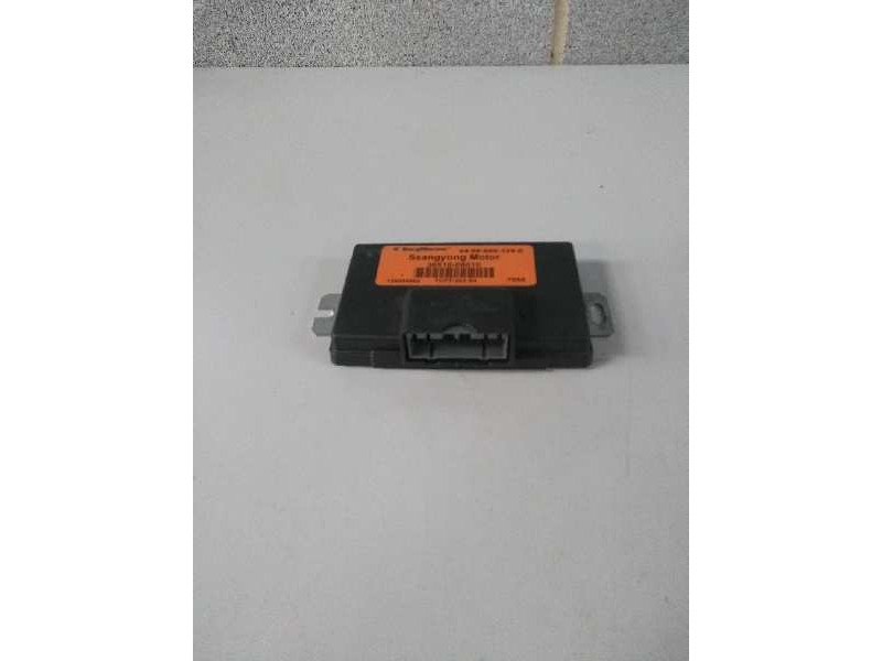 Recambio de centralita cambio automatico para ssangyong actyon 2.0 td cat referencia OEM IAM 3851008010 4450000129E TCPT203B4