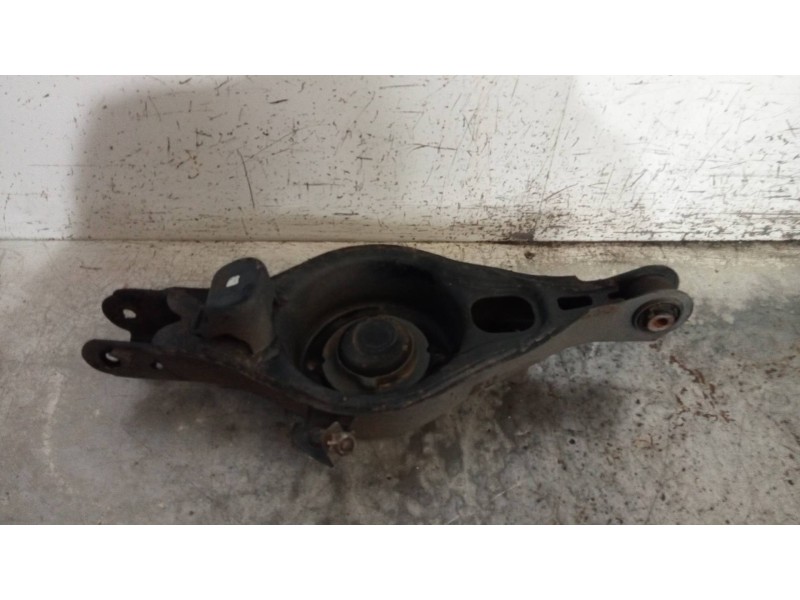 Recambio de brazo suspension inferior trasero derecho para mazda 6 kombi (gh) 2.0 crtd 140cv active sw referencia OEM IAM   