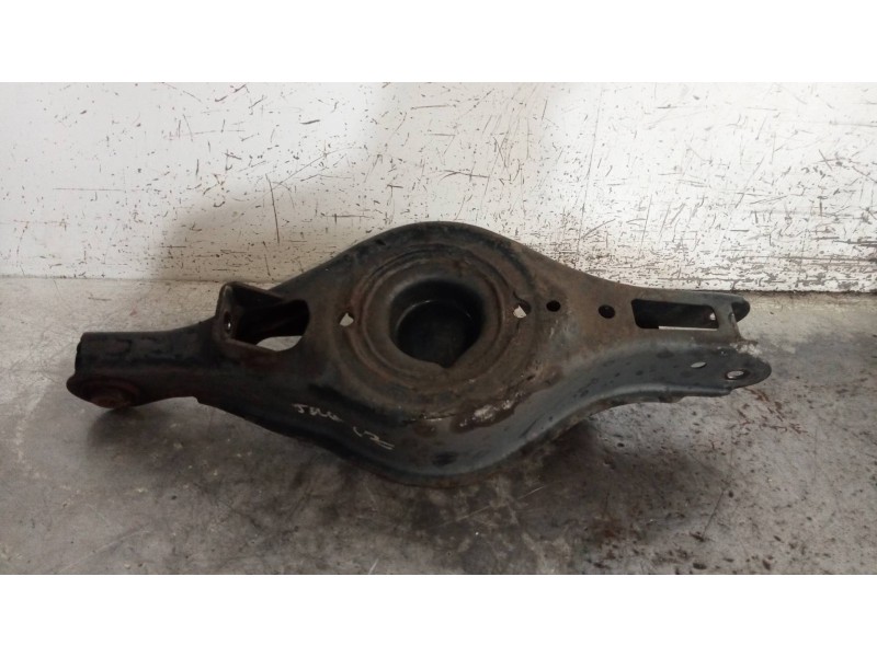 Recambio de brazo suspension inferior trasero izquierdo para mazda 6 kombi (gh) 2.0 crtd 140cv active sw referencia OEM IAM   