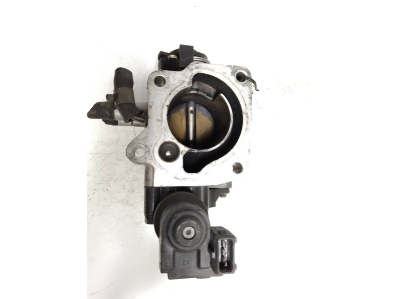 Recambio de caja mariposa para hyundai elantra (xd) 1.6 16v cat referencia OEM IAM   