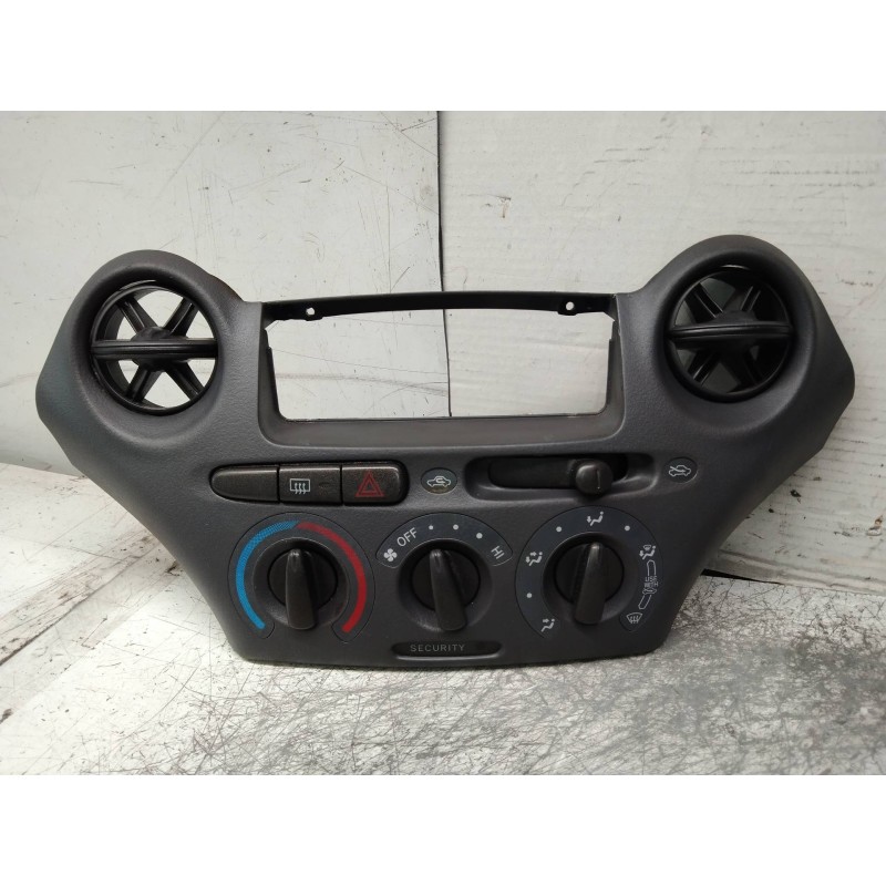 Recambio de mando calefaccion / aire acondicionado para toyota yaris (ncp1/nlp1/scp1) 1.0 linea luna referencia OEM IAM 75826870