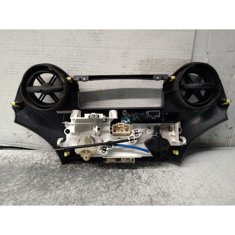 Recambio de mando calefaccion / aire acondicionado para toyota yaris (ncp1/nlp1/scp1) 1.0 linea luna referencia OEM IAM 75826870