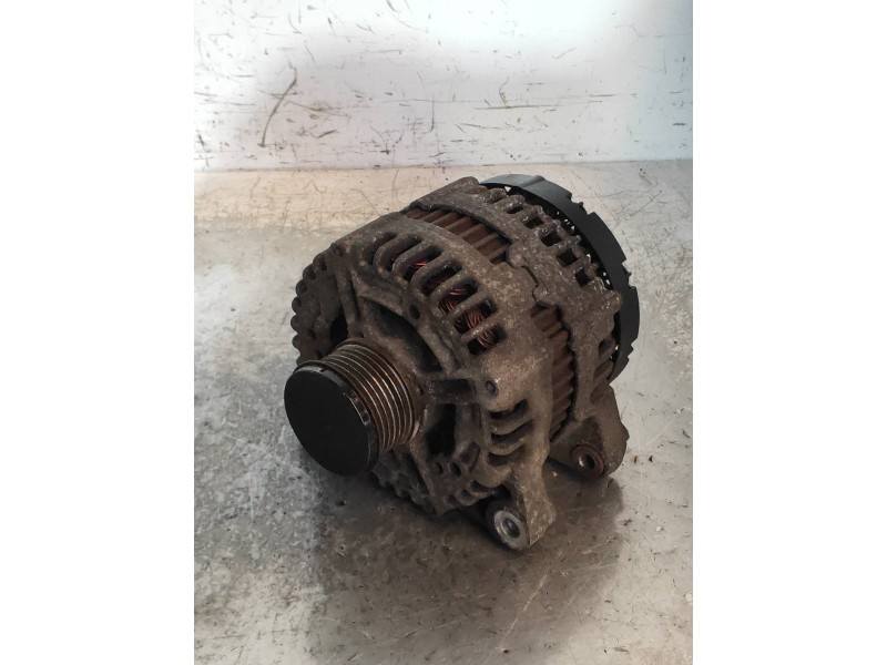 Recambio de alternador para ford mondeo ber. (ca2) titanium referencia OEM IAM 0121615028 7G9N10300EA 