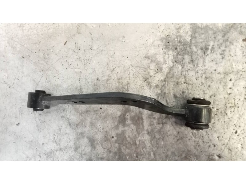 Recambio de brazo suspension superior trasero derecho para lexus nx 300h 4wd referencia OEM IAM   