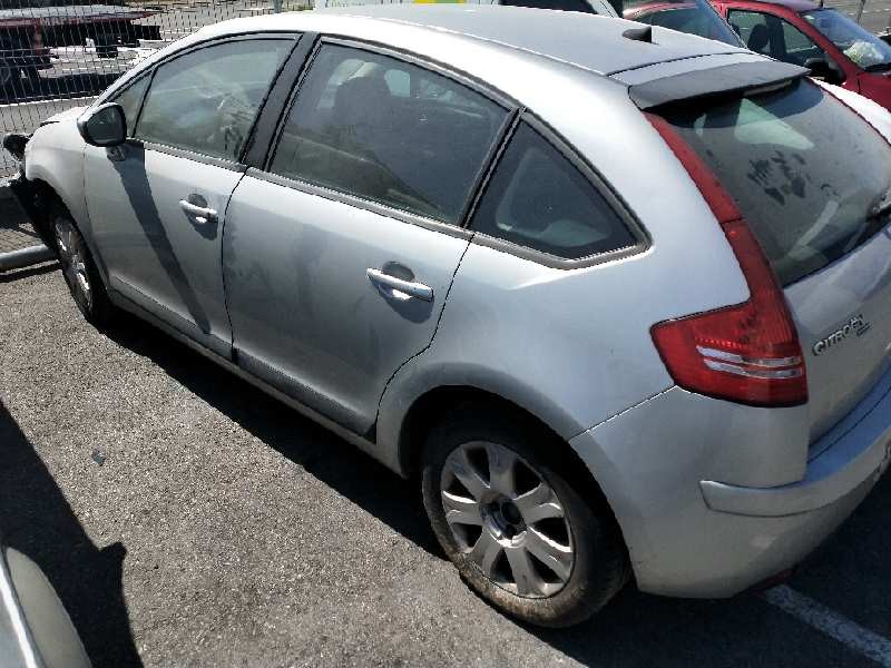 citroen c4 berlina del año 2010