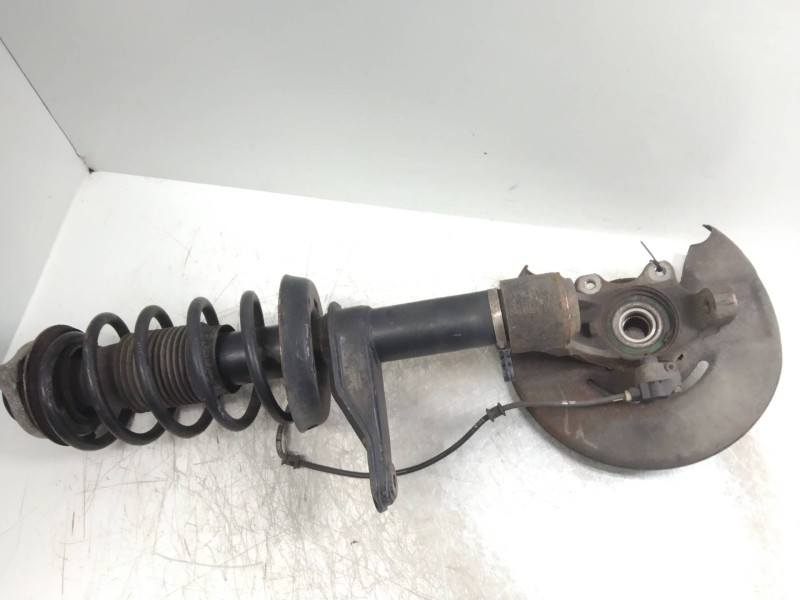 Recambio de mangueta delantera izquierda para saab 900 berlina 2.0 referencia OEM IAM   