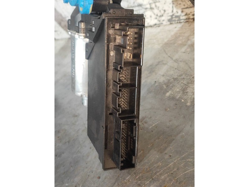 Recambio de elevalunas delantero derecho para seat exeo st (3r5)(2009>) sport referencia OEM IAM 8E0837462C 8E1959802G 