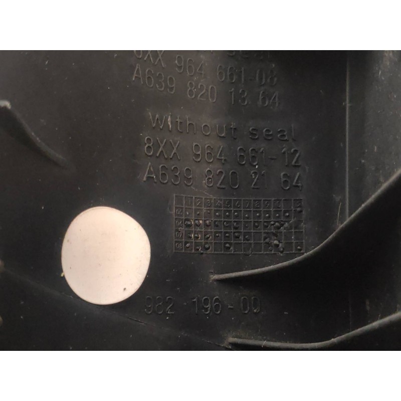 Recambio de piloto trasero derecho para mercedes vito kasten (639) 113 cdi lang (639.603) referencia OEM IAM A6398202164  