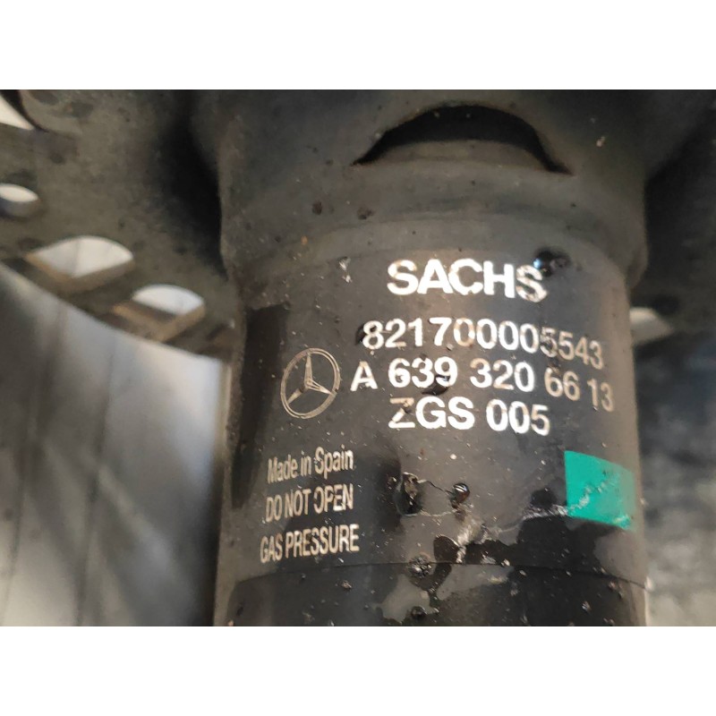 Recambio de amortiguador delantero derecho para mercedes vito kasten (639) 113 cdi lang (639.603) referencia OEM IAM A6393206613