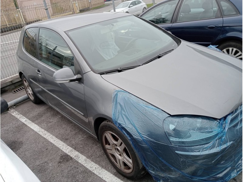 volkswagen golf v berlina (1k1) del año 2004