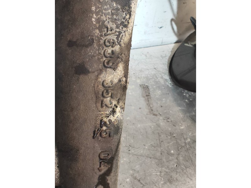 Recambio de mangueta trasera derecha para mercedes vito kasten (639) 113 cdi lang (639.603) referencia OEM IAM A6393522504  