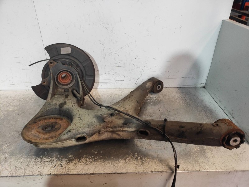 Recambio de mangueta trasera izquierda para mercedes vito kasten (639) 113 cdi lang (639.603) referencia OEM IAM 6393522404  