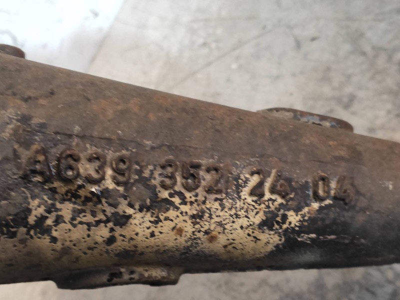 Recambio de mangueta trasera izquierda para mercedes vito kasten (639) 113 cdi lang (639.603) referencia OEM IAM 6393522404  