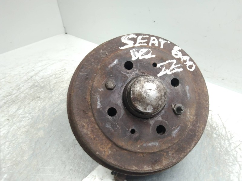 Recambio de mangueta delantera izquierda para seat 600 0.8 referencia OEM IAM   