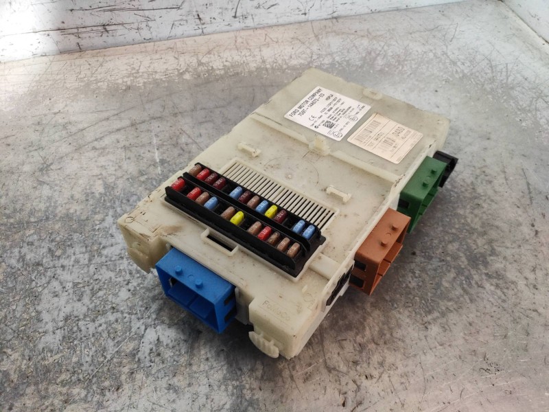 Recambio de caja reles / fusibles para ford mondeo ber. (ca2) titanium referencia OEM IAM 7G9T14A073ED  