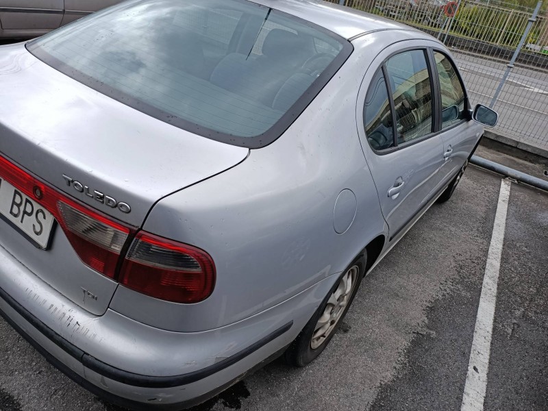 seat toledo (1m2) del año 2001