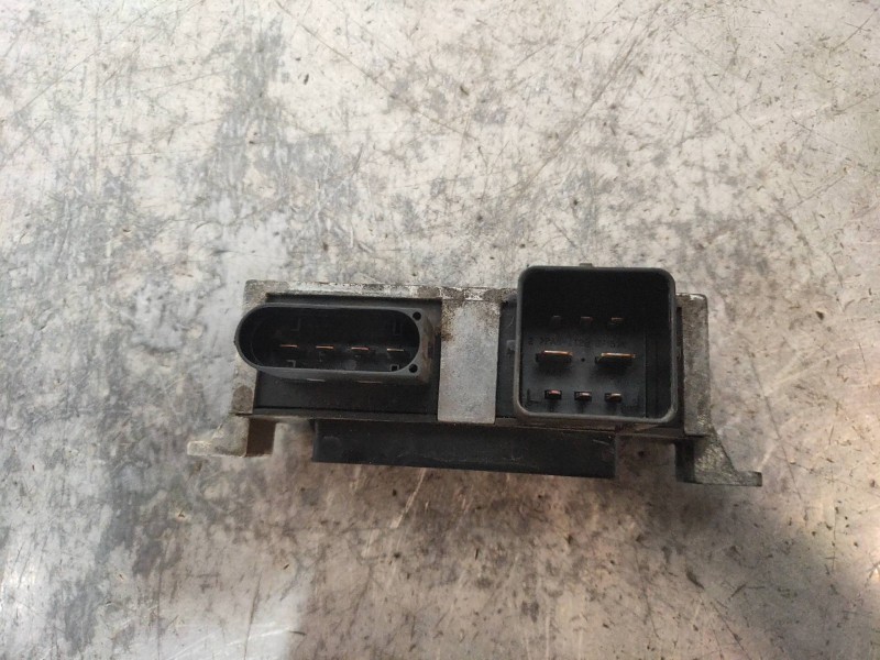 Recambio de caja precalentamiento para renault master kombi l1h1 3,0t referencia OEM IAM 8200558438A  NAGARES