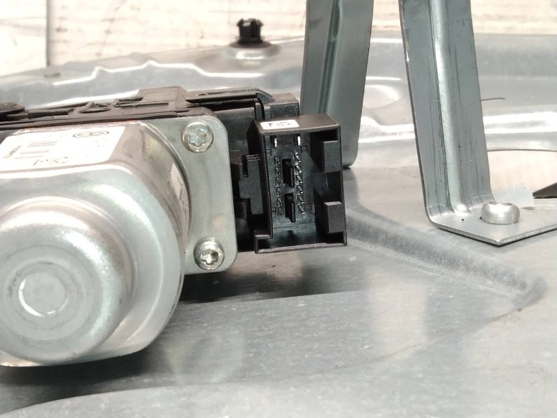 Recambio de elevalunas trasero derecho para volkswagen polo (9n3) advance referencia OEM IAM 6Q4839402L 6Q0959812C 5P