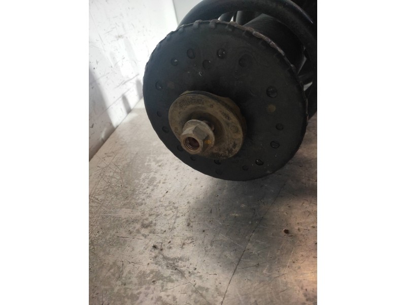 Recambio de amortiguador delantero izquierdo para renault master kombi l1h1 3,0t referencia OEM IAM   