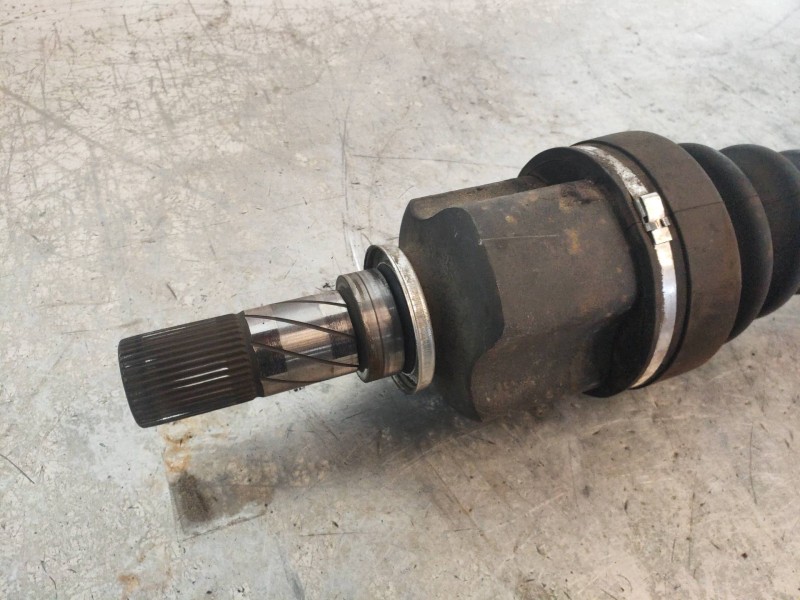 Recambio de transmision delantera izquierda para renault master kombi l1h1 3,0t referencia OEM IAM 221364  