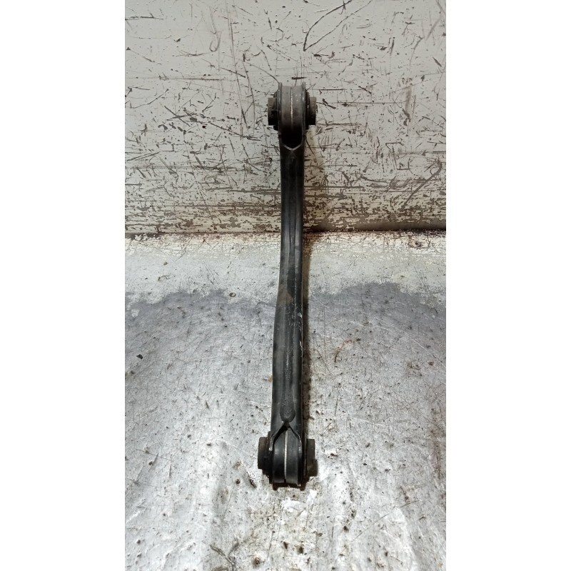 Recambio de brazo suspension superior trasero izquierdo para volkswagen golf vii lim. (bq1) sport referencia OEM IAM 5Q0505323D 