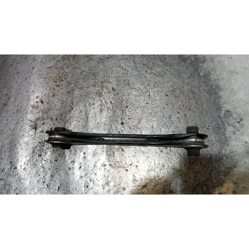 Recambio de brazo suspension superior trasero derecho para volkswagen golf vii lim. (bq1) sport referencia OEM IAM   