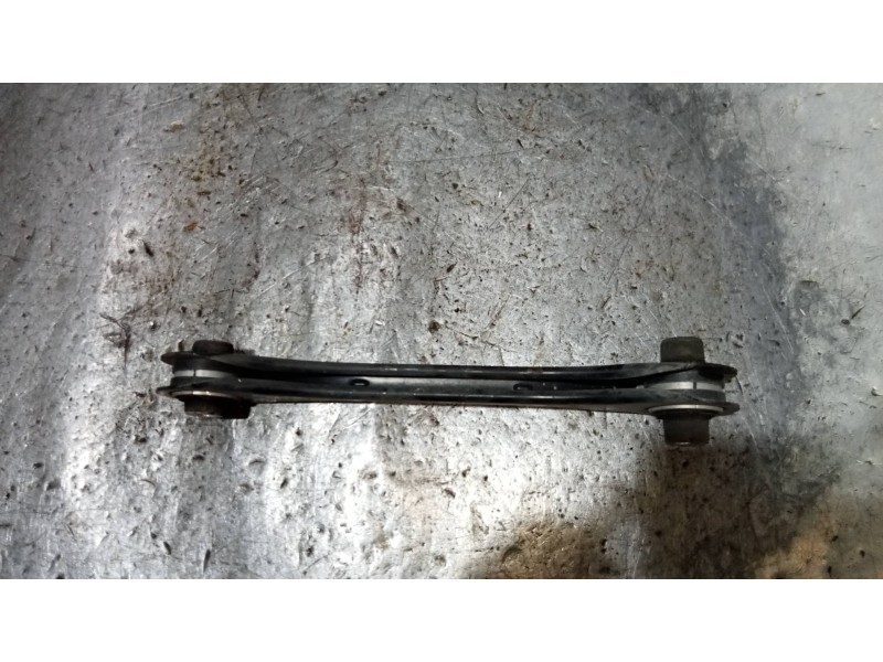 Recambio de brazo suspension superior trasero derecho para volkswagen golf vii lim. (bq1) sport referencia OEM IAM   