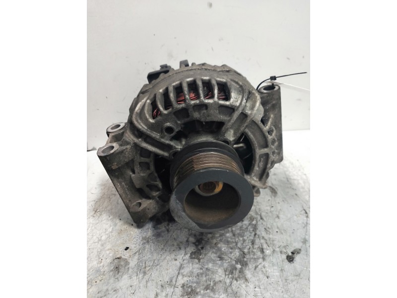 Recambio de alternador para dacia logan ambiance referencia OEM IAM 0124415043  